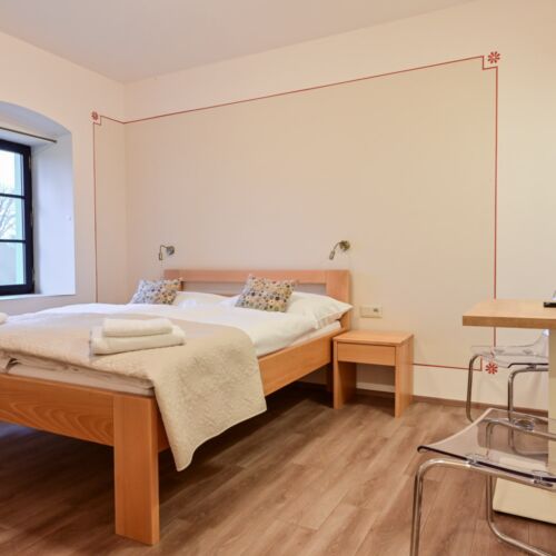 Apartman s manželskou postelí s 1 ložnicí na poschodí 