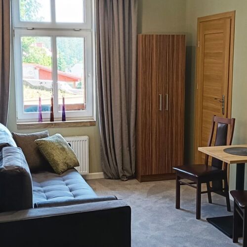 Apartament 4-osobowy na piętrze Standard z 2 pomieszczeniami sypialnianymi (możliwa dostawka)