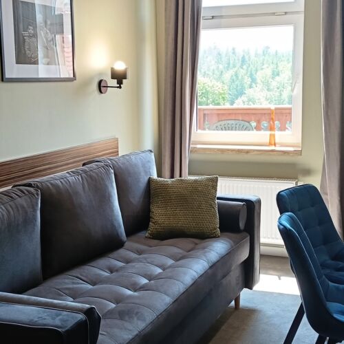 Apartament 4-osobowy na piętrze z widokiem na góry z 2 pomieszczeniami sypialnianymi