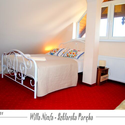 Apartament 6-osobowy na poddaszu Przyjazny podróżom rodzinnym z 2 pomieszczeniami sypialnianymi