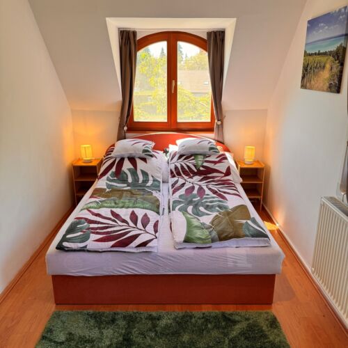 Vilă romantică cu vedere spre lac pentru 6 pers. (se inchirieaza doar integral)