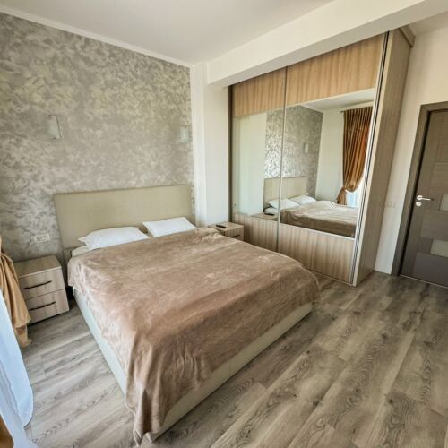 Apartman pro 4 os. se 2 ložnicemi s výhledem na jezero na poschodí