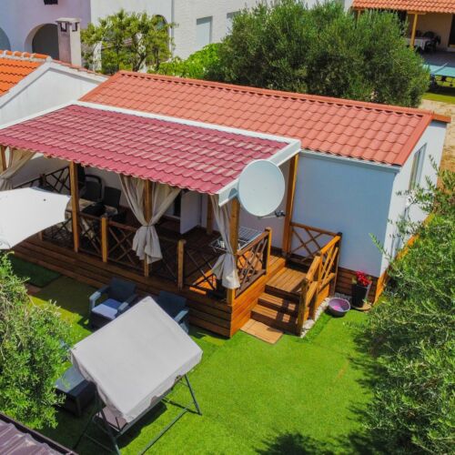 Domek całoroczny 5-osobowy z balkonem z widokiem na dziedziniec