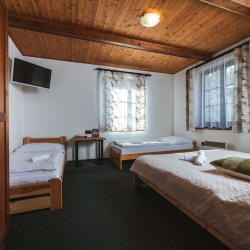 Rekreační dům (jako celek) pro 12 os. s výhledem na řeku celý Dům (s možností přistýlky)