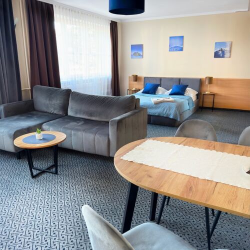 2-Room Balcony Apartment for 5 Persons ensuite