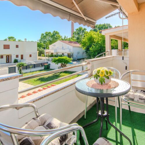 Apartament classic la etaj cu 2 camere pentru 3 pers.