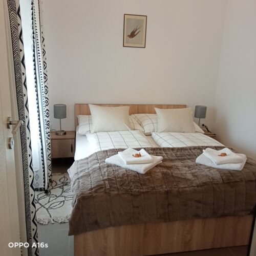 Yard View Family Apartment for 5 Persons