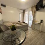 Földszintes fürdőszobás 2 fős apartman 1 hálótérrel