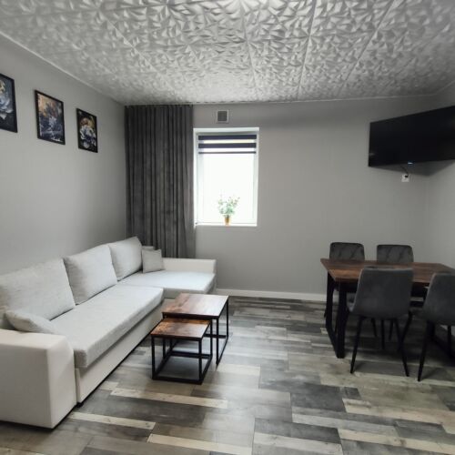 Apartament studio la parter pentru 2 pers. (se inchirieaza doar integral)