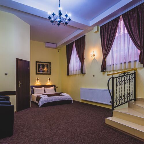 Pokój 2-osobowy w suterenie Deluxe (możliwa dostawka)