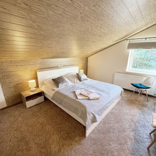 Mountain View Upstairs Triple Room