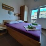 1-Zimmer-Apartment für 2 Personen mit Klimaanlage und Balkon AS-23922-a