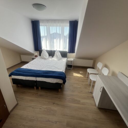 Pokój 2-osobowy na poddaszu na poddaszu