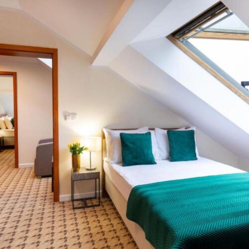 Camera cvadrupla superior family (se poate solicita pat suplimentar)