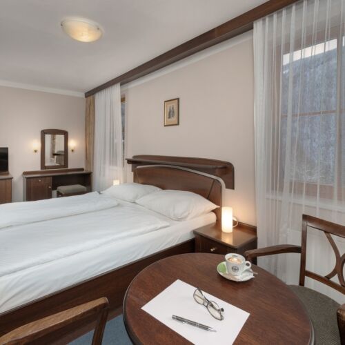 Standard Pokoj s koupelnou s manželskou postelí