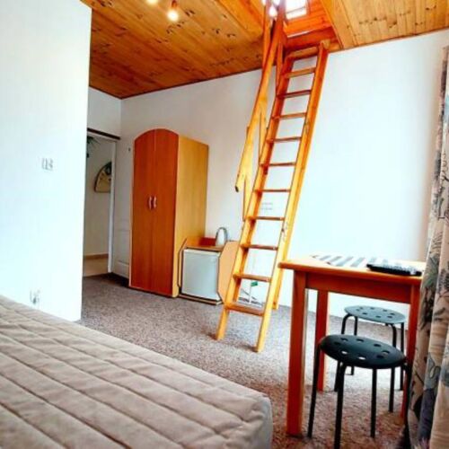 Pokoj pro 4 os. v podkroví 