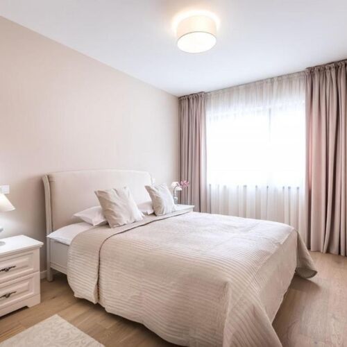 Apartman s balkónem pro 4 os. se 2 ložnicemi na poschodí