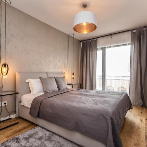 Apartman s balkónem pro 4 os. se 2 ložnicemi na poschodí