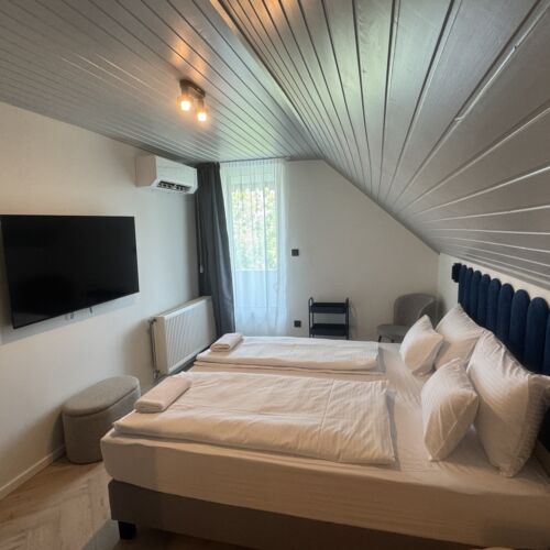 Superior Balcony Quadruple Room
