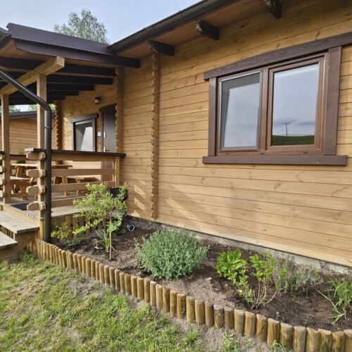 Family Air Conditioned Summer House for 6 Persons