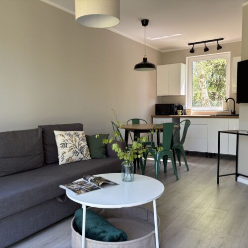 Apartament 6-osobowy Komfort z widokiem na las z 3 pomieszczeniami sypialnianymi