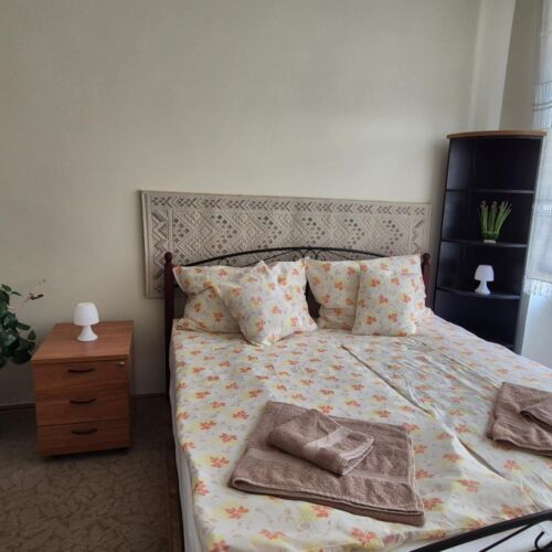 Apartman (jako celek) pro 6 os. s výhledem na město na poschodí