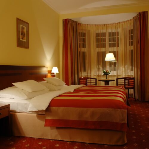 Air Conditioned Single Room with Shower