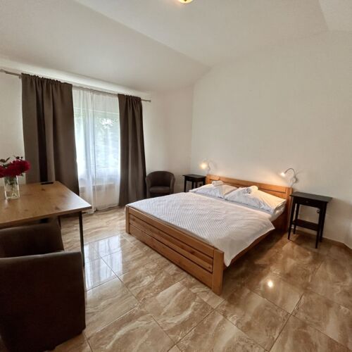 Upstairs Triple Room with Shower