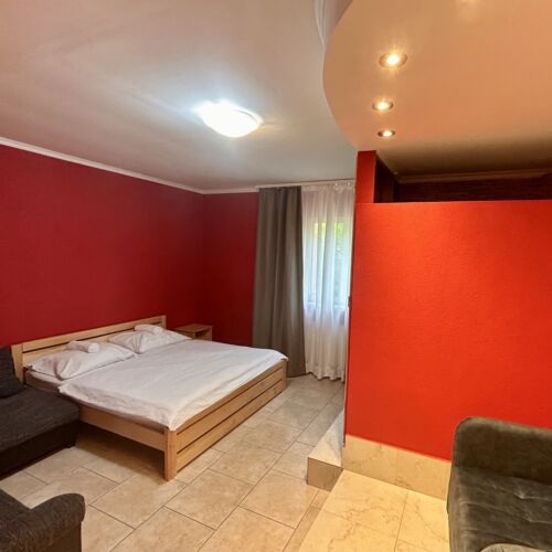 Upstairs Quadruple Room with Shower