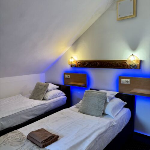 Pokój 2-osobowy na poddaszu Tourist