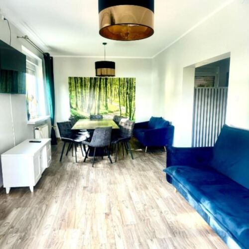 Apartament 10-osobowy na piętrze z widokiem na jezioro z 2 pomieszczeniami sypialnianymi