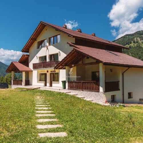 Camera dubla superior cu panoramă (se poate solicita pat suplimentar)