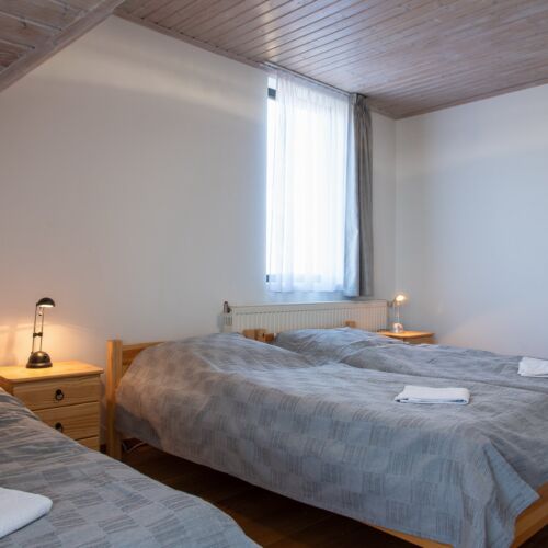 Apartament la mansardă cu 2 camere pentru 5 pers. (se poate solicita pat suplimentar)