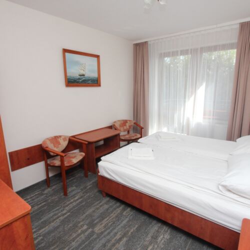 Pokój 4-osobowy na piętrze Studio (możliwa dostawka)