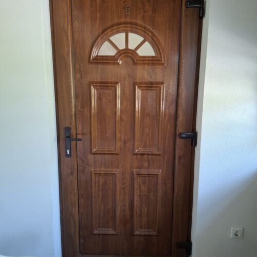 Apartament 5-osobowy na piętrze z widokiem na jezioro