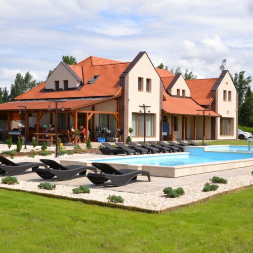 Panoramic Xl Summer House for 25 Persons