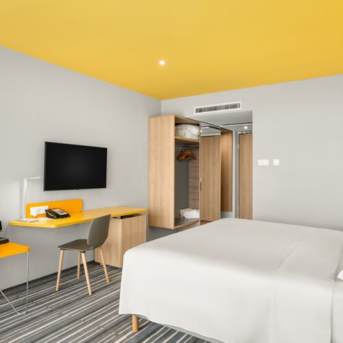 Twin Balcony Room (extra bed available)