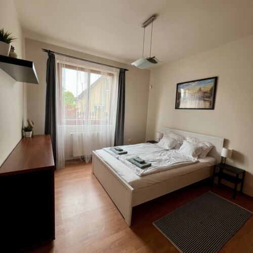 Întreaga unitate pentru 10 pers. (se inchirieaza doar integral)