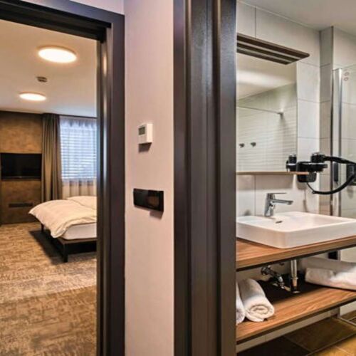 Economy 1-Room Balcony Apartment for 2 Persons
