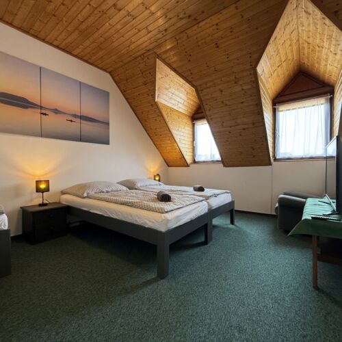 Economy 2-Zimmer-Apartment für 5 Personen im Dachgeschoss