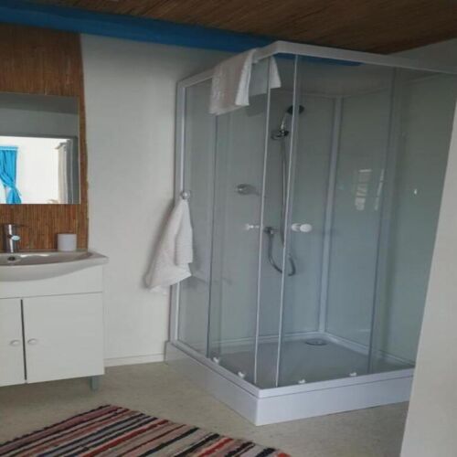 Erdgeschosses Doppelzimmer mit Klimaanlage