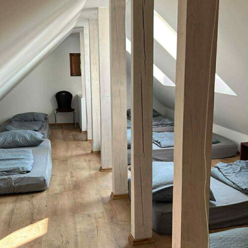 Garden View Mansard Holiday Home for 8 Persons