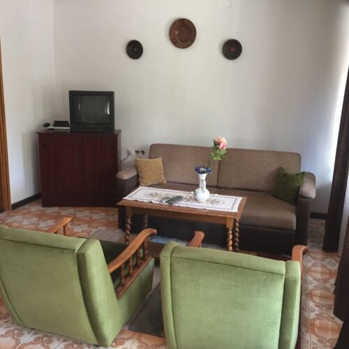 Whole House Summer House for 6 Persons