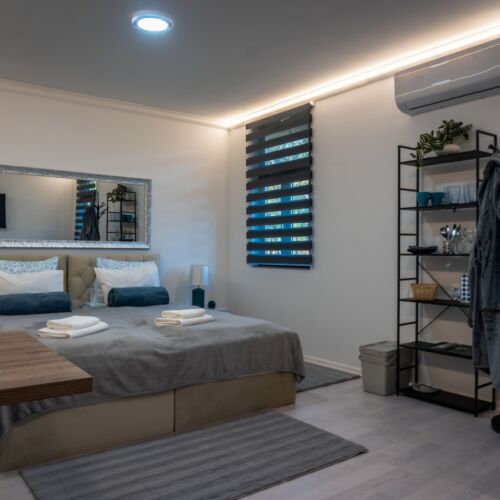 Apartman pro 4 os. s 1 ložnicí s výhledem do zahrady celý Dům