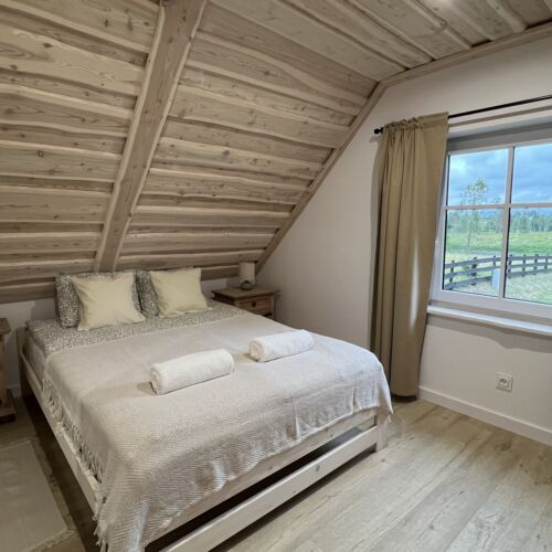 Cabană întreaga unitate cu terasă pentru 6 pers. (se inchirieaza doar integral)