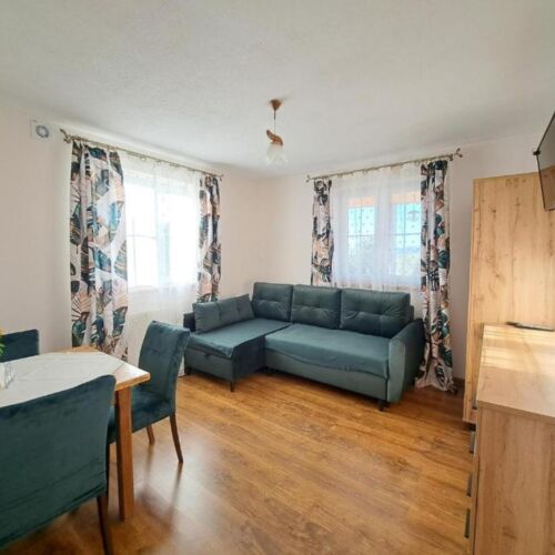 2-Zimmer-Apartment für 4 Personen Parterre mit Aussicht auf den Hof