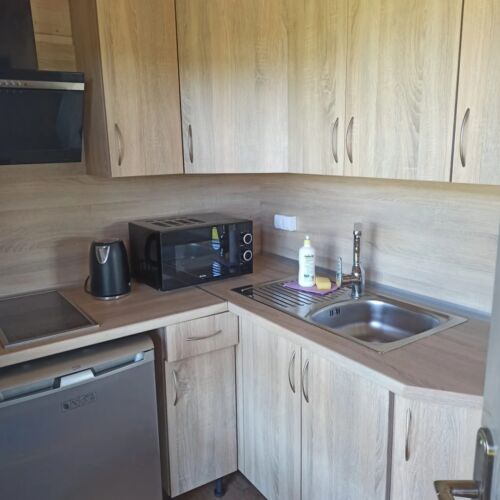 Cabană pentru 6 pers. (se inchirieaza doar integral)