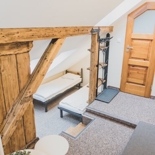 Camera tripla cu balcon cu baie