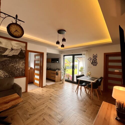 Apartament 5-osobowy na parterze z aneksem kuchennym z 2 pomieszczeniami sypialnianymi