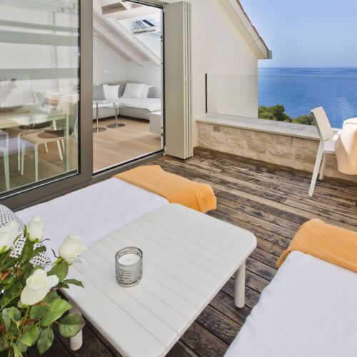 Apartament 2-osobowy na piętrze z widokiem na morze z 1 pomieszczeniem sypialnianym